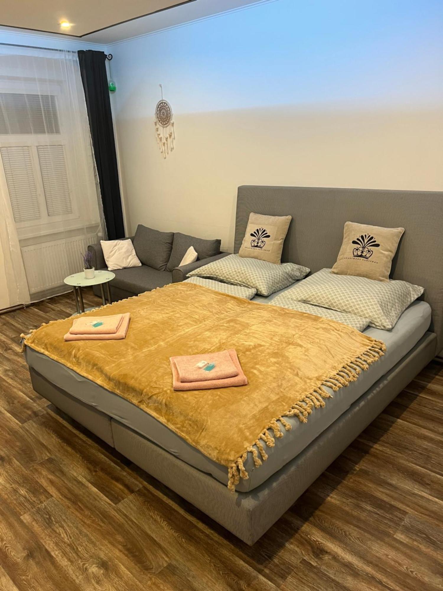 Apartmentscarlsbad Карлови Вари Екстериор снимка